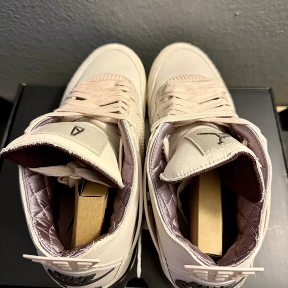 Jordan 4 A Ma Maniere W.Y.W.S size 11 Men's/12.5 Women's - Picture 5 of 16